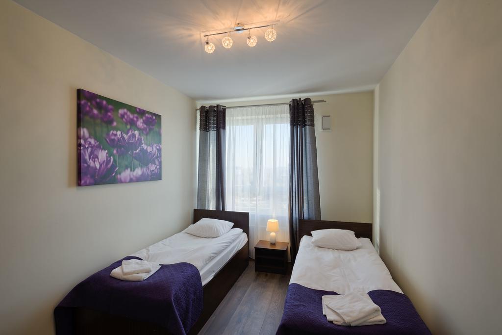 City Aparthotel Ochota Varsovia Habitación foto