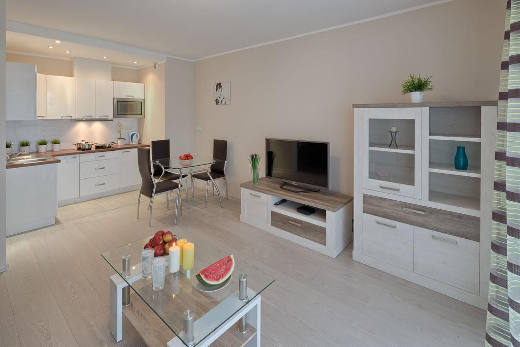 City Aparthotel Ochota Varsovia Habitación foto